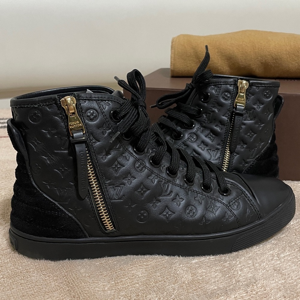 Louis Vuitton Black High-Top Sneakers - Picture 5 of 14